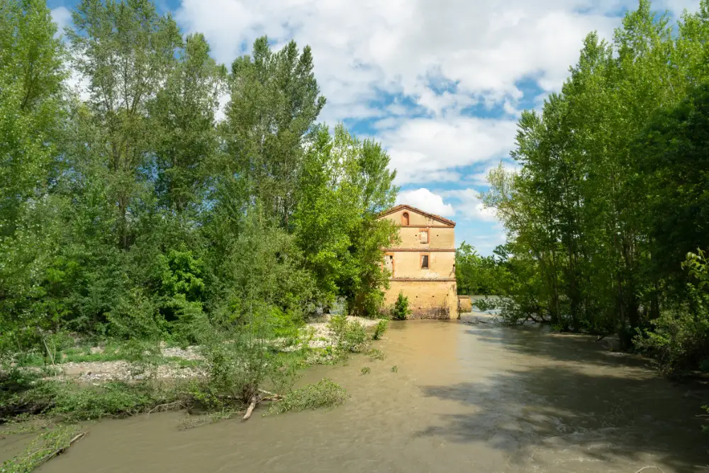 Moulin du parc des Quinze-Sols, au bord de la Garonne, à Blagnac